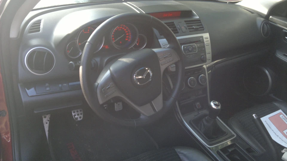 Mazda 6 2.5 червоний металік BOSE 5