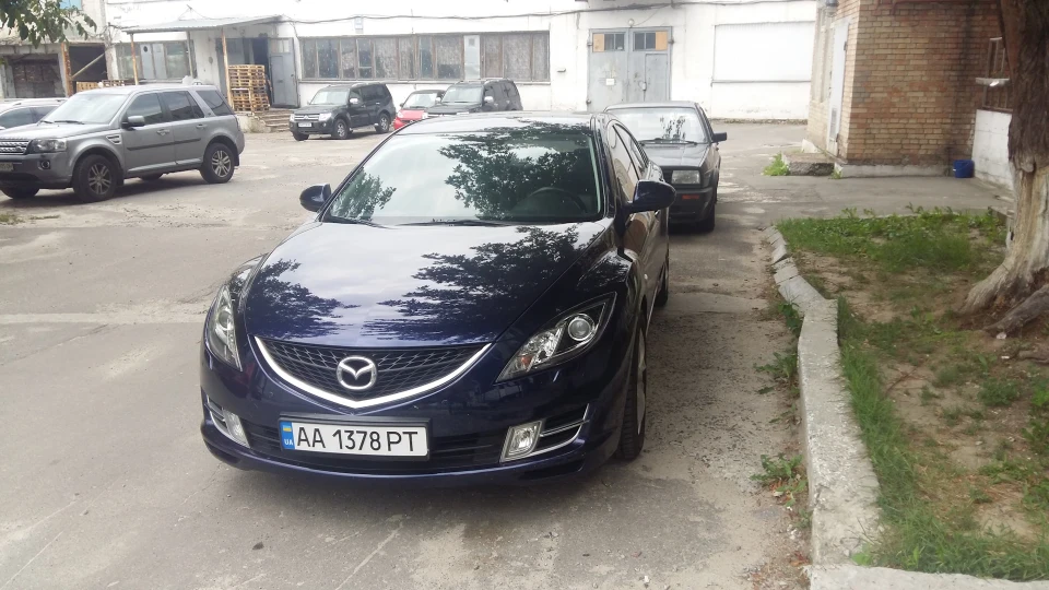 Mazda 6 2.5 MT Luxury 2