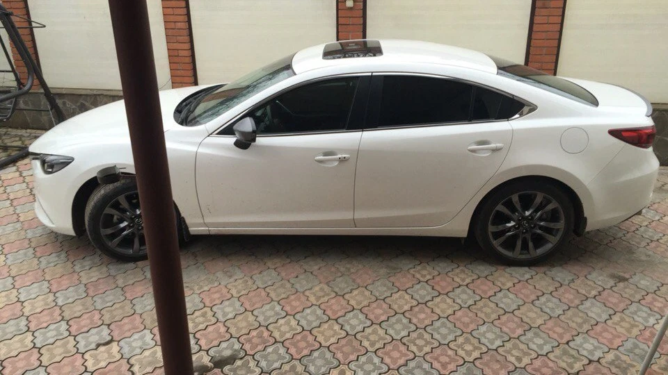 Mazda 6 2.5 Premium 0006 2