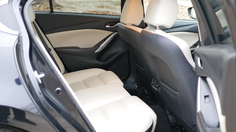 Mazda 6 2.5 Premium 4