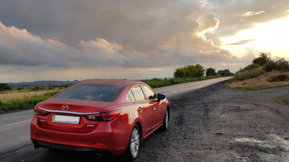 Mazda 6 2.5 Soul Red 4