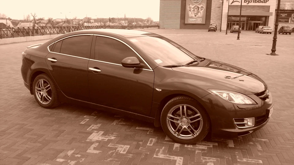 Mazda 6 "Aurora Blue" 2.0 MAGNUM 5