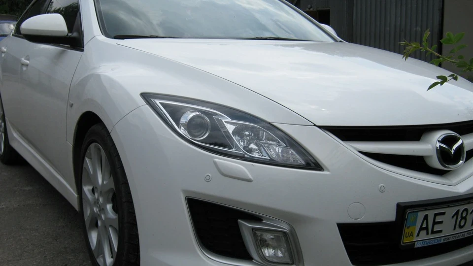 Mazda 6 бЕлій перламутр 2