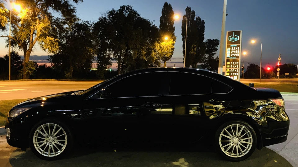 Mazda 6 BRILLIANT BLACK 2