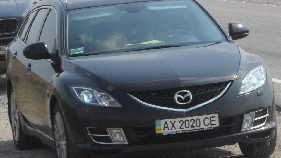 Mazda 6 Чорний перламутр 2.0 2