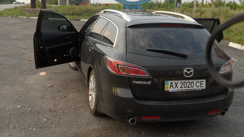 Mazda 6 Чорний перламутр 2.0 4
