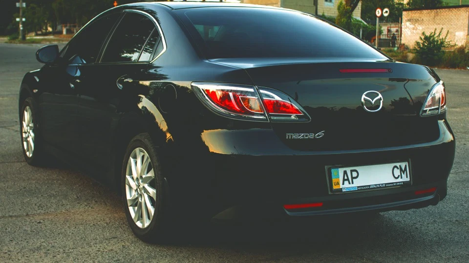 Mazda 6 Elegance in Black 2