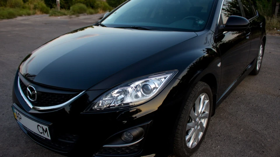 Mazda 6 Elegance in Black 4