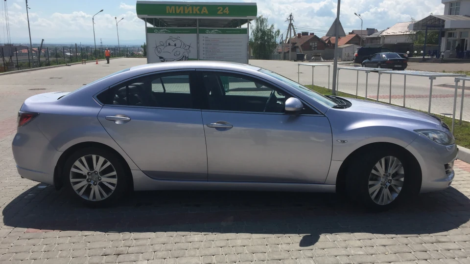 Mazda 6 fiolet 3