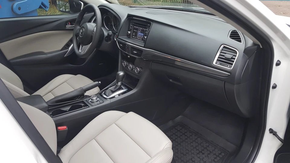 Mazda 6 Grand Touring 2