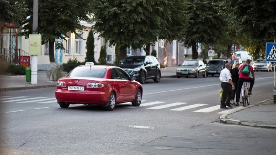 Mazda 6 Червоний ксералик 4