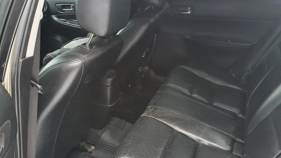 Mazda 6 Сіро-золота ) 2