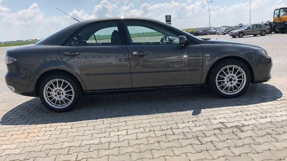 Mazda 6 Сірий металік 2.0 бензі 3