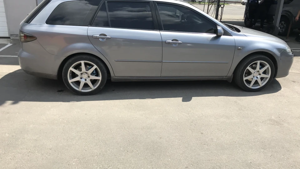 Mazda 6 Wagon 3