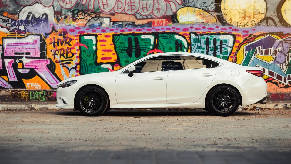 Mazda 6 White LINE 2