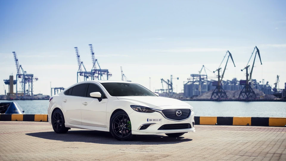 Mazda 6 White LINE 3