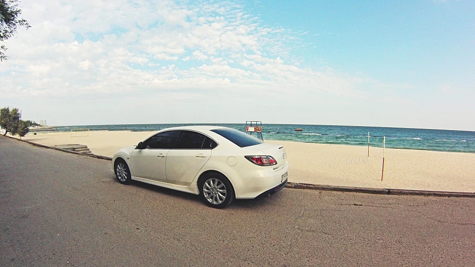 Mazda 6 white pearl 3