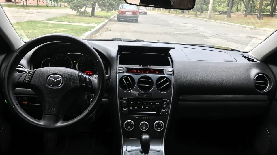Mazda 6 Zoom 4
