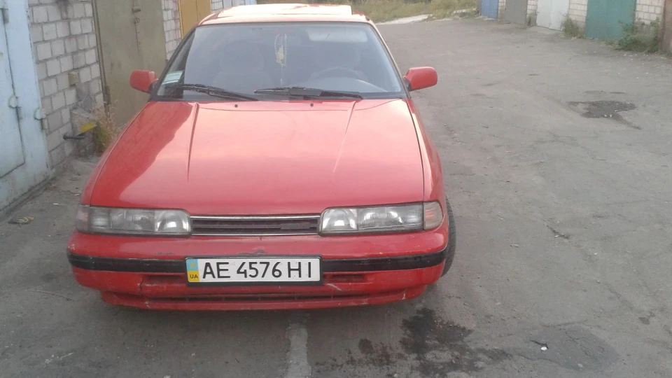 Mazda 626 Coupe 4