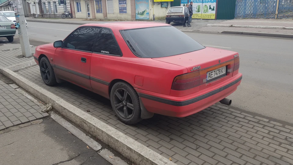 Mazda 626 Coupe 2