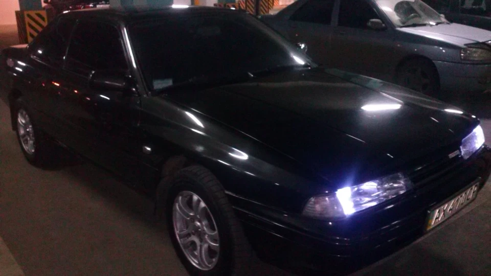 Mazda 626 Coupe 4