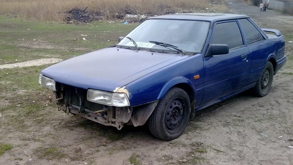 Mazda 626 Coupe 4