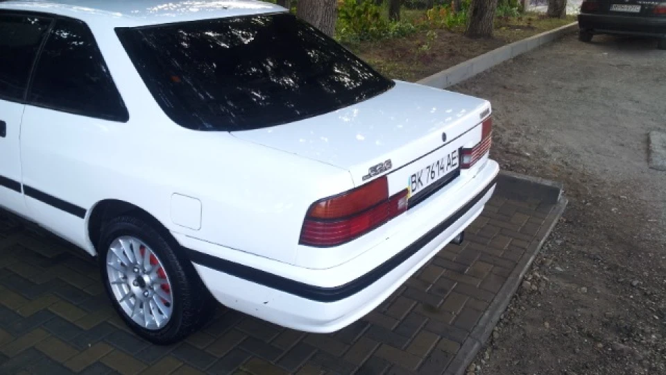 Mazda 626 Coupe 2