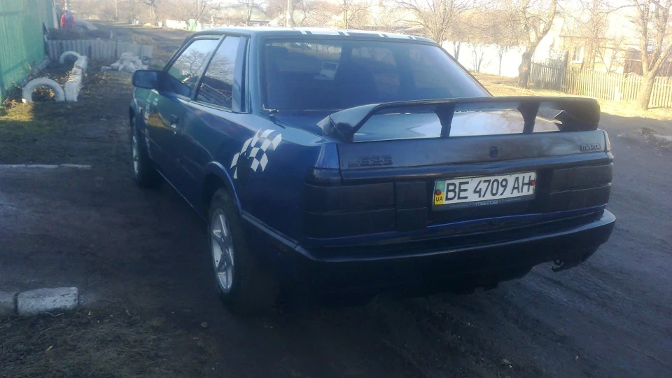 Mazda 626 Coupe 3