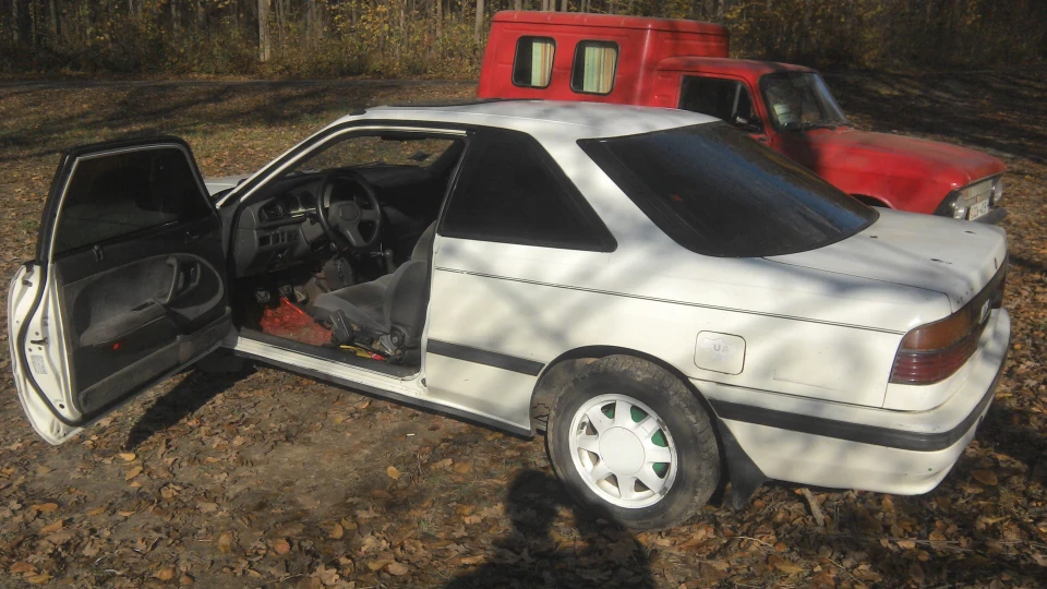 Mazda 626 Coupe 1987 року 2
