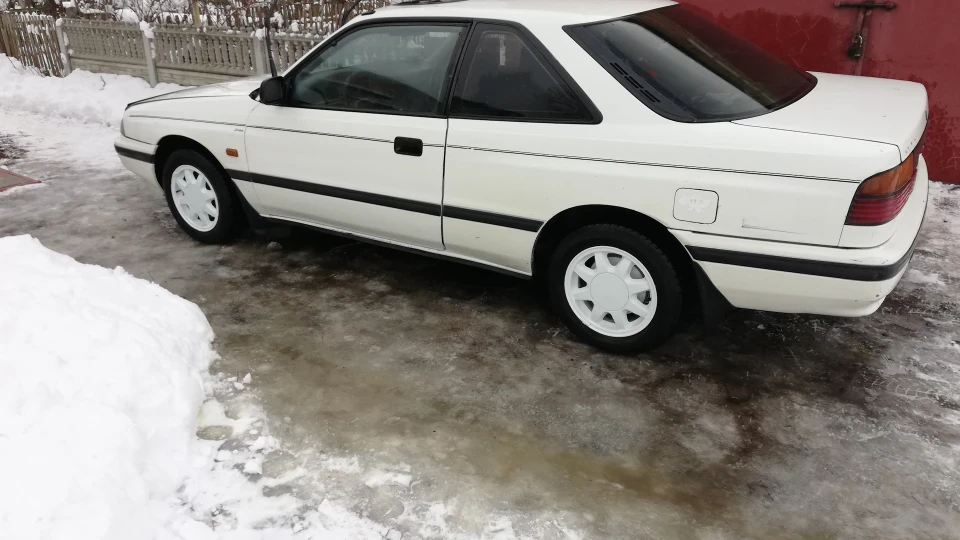 Mazda 626 Coupe 1987 року 5