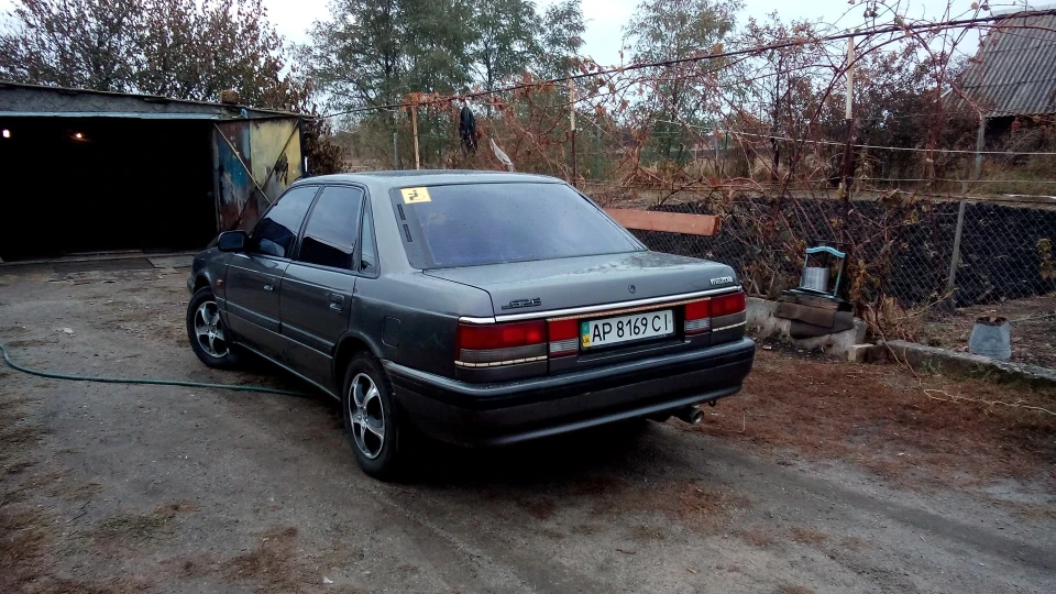 Mazda 626 2