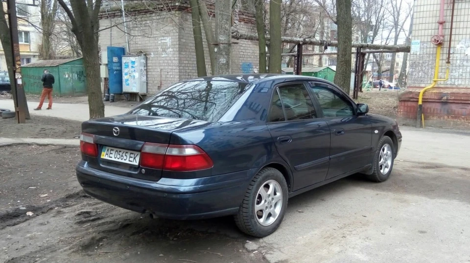 Mazda 626 4