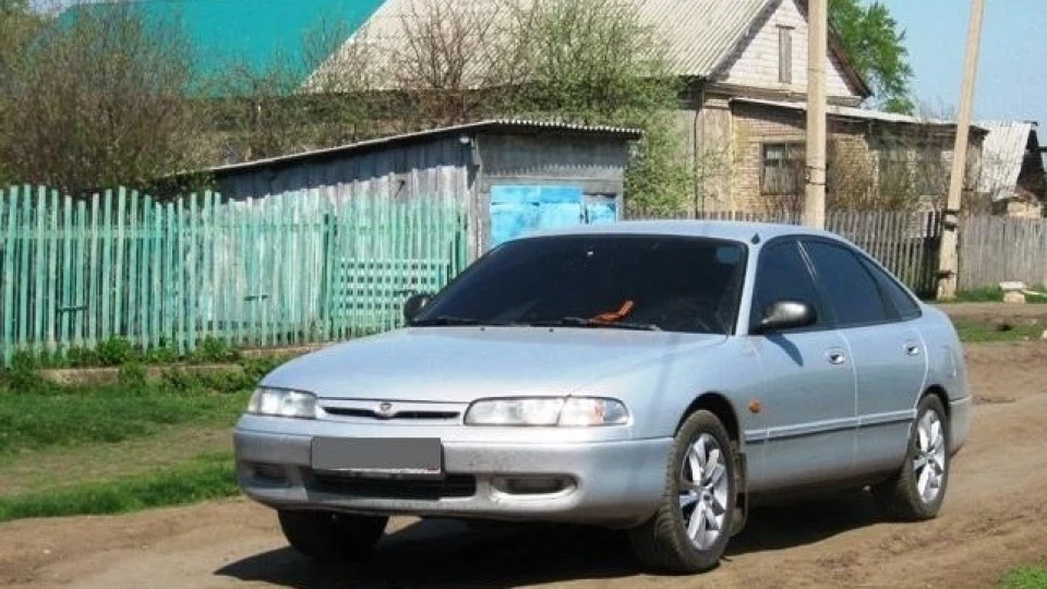 Mazda 626 2