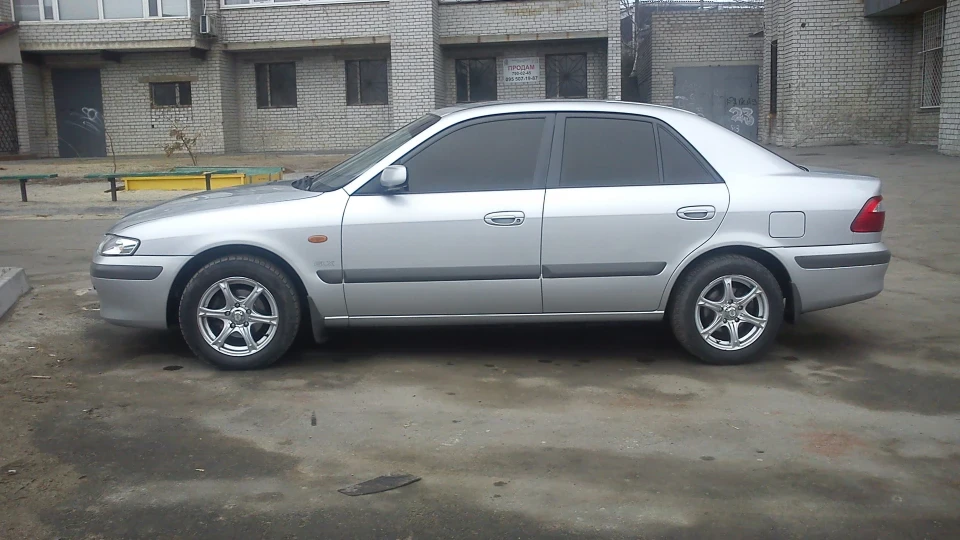 Mazda 626 2