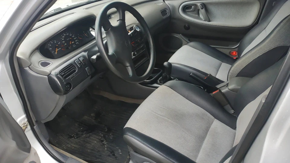 Mazda 626 2