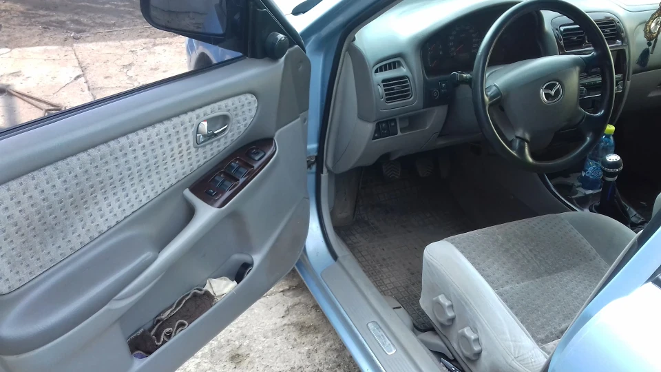 Mazda 626 3
