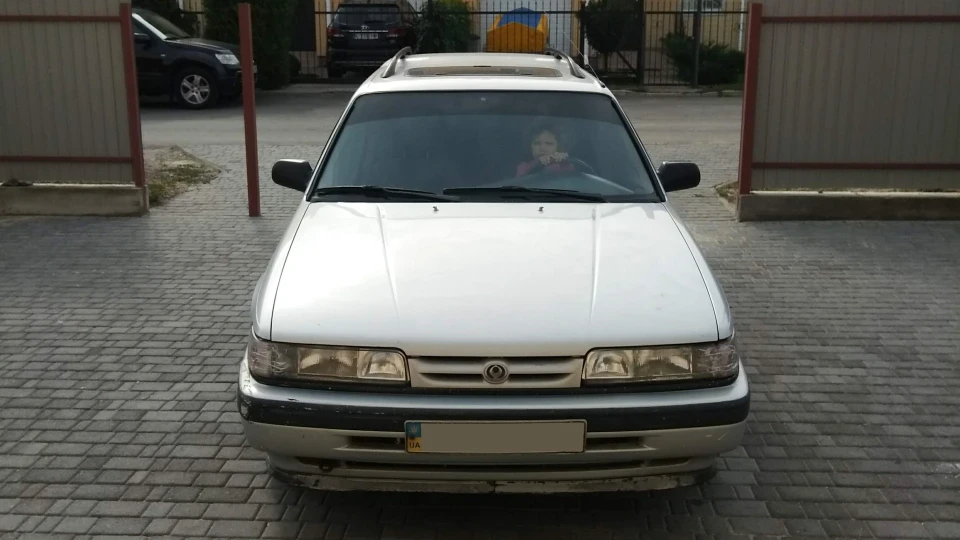 Mazda 626 2