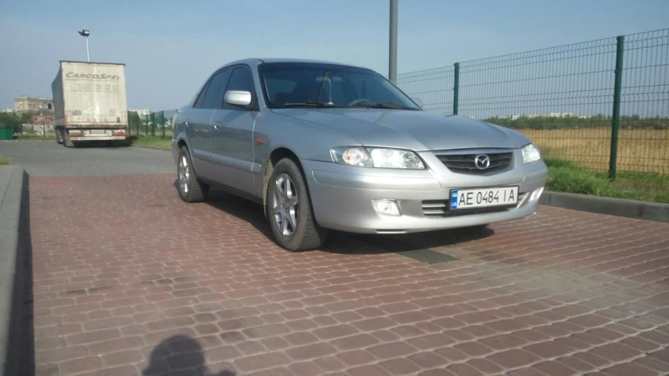 Mazda 626 4