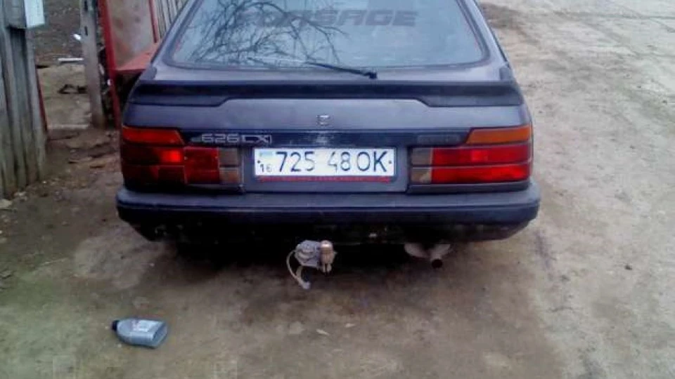 Mazda 626 1.6 benz 2