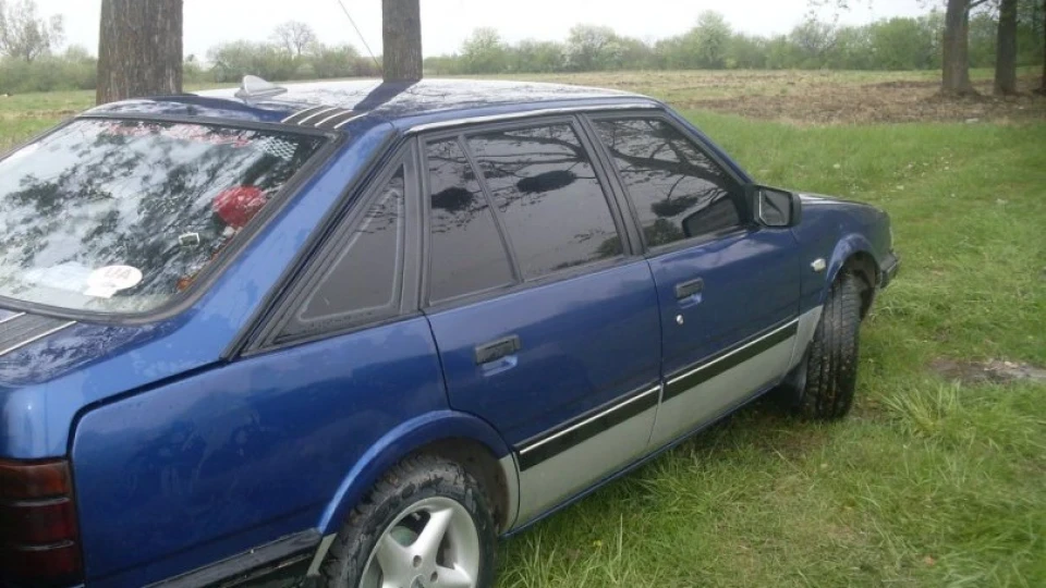 Mazda 626 1.6 бензин