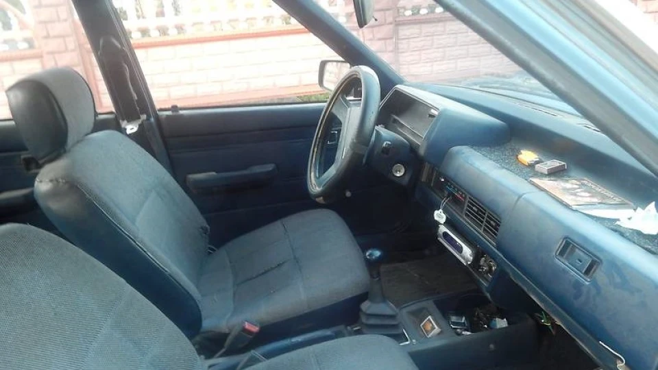 Mazda 626 1,6 ПРОСТИЙ КАРБ 2