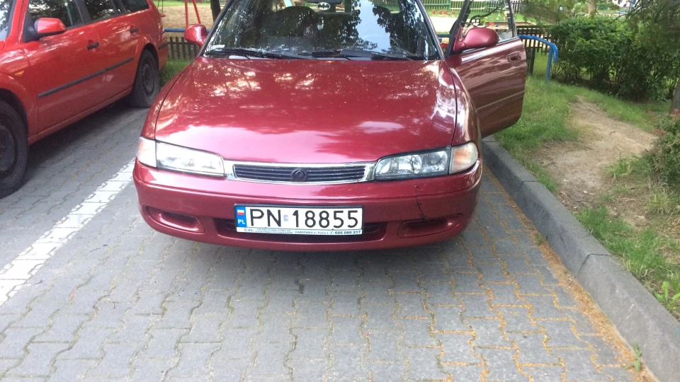 Mazda 626 1.8 бензин 5