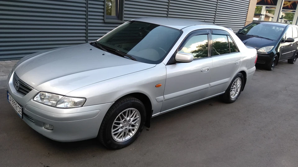 Mazda 626 1.8 3