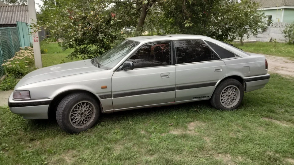 Mazda 626 2.0 12V akpp