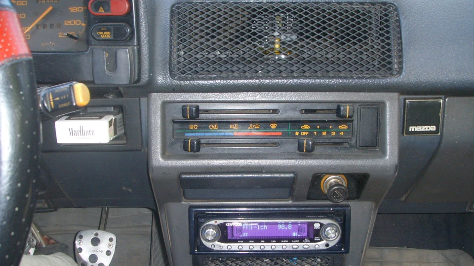 Mazda 626 2.0 - 1.6 2