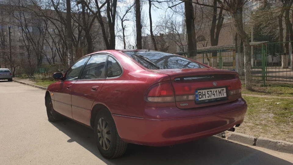 Mazda 626 2.0 Бензин 2