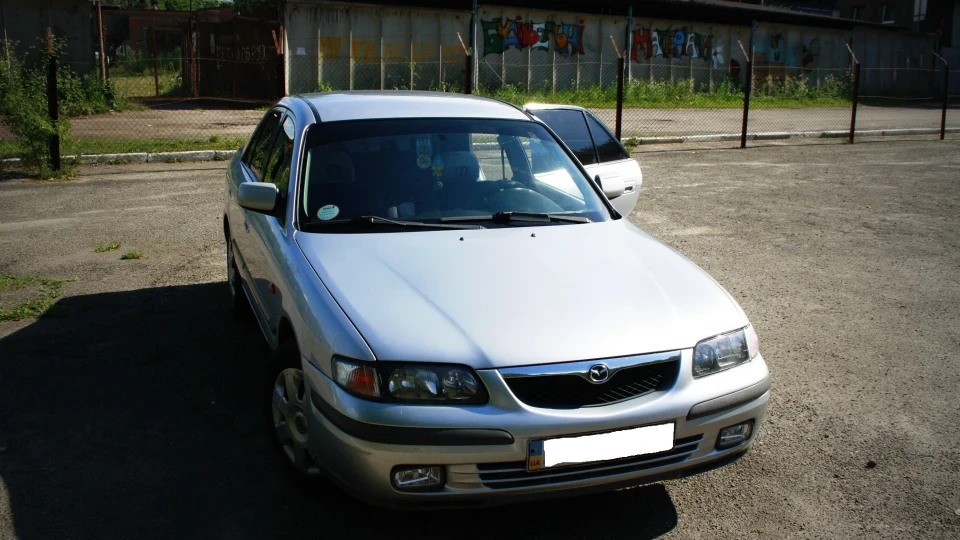 Mazda 626 2.0 бензин 4