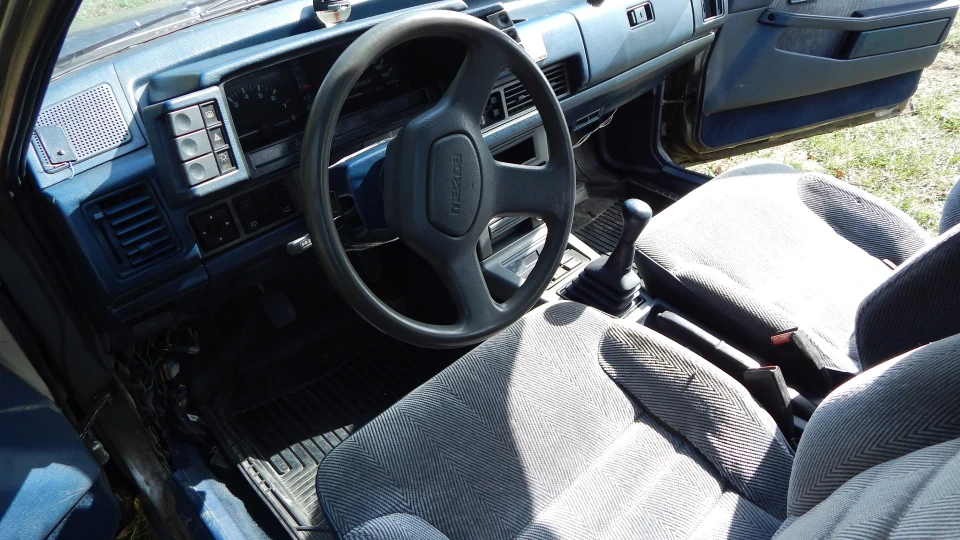 Mazda 626 2.0 моно-інжектор 5