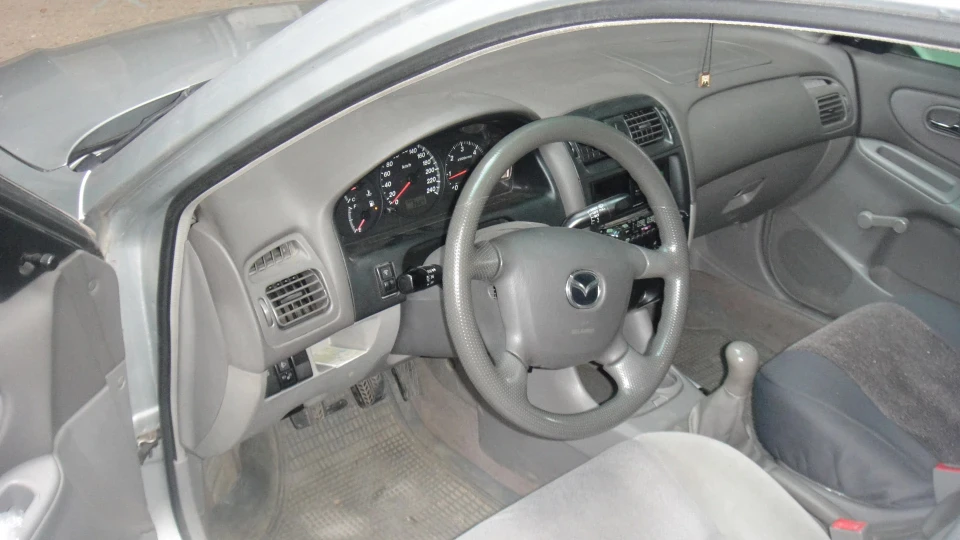 Mazda 626 2.0 TurboDI 2