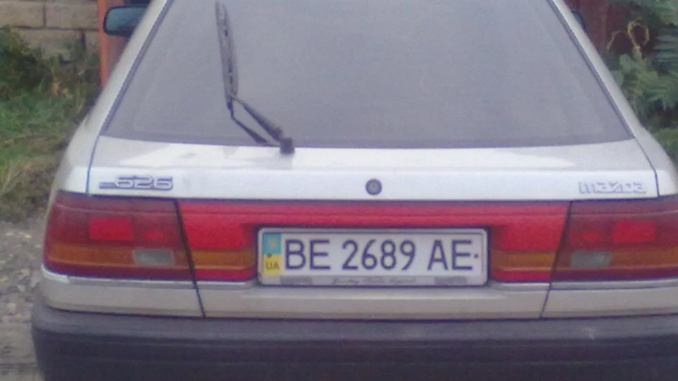 Mazda 626 2.0GT 3